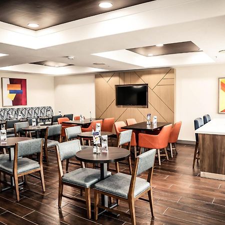 Holiday Inn Express & Suites Douglas By Ihg Exterior foto