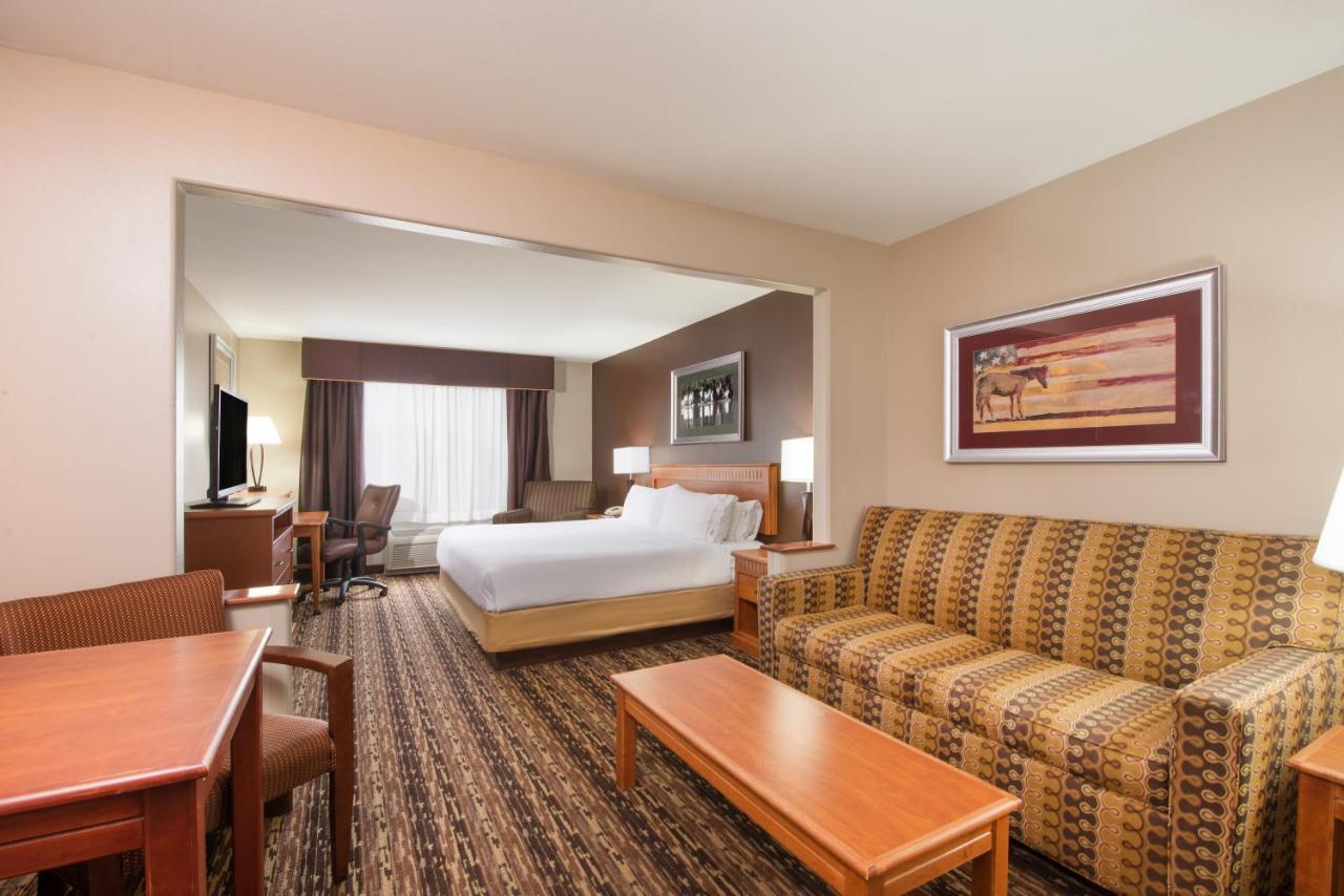 Holiday Inn Express & Suites Douglas By Ihg Exterior foto