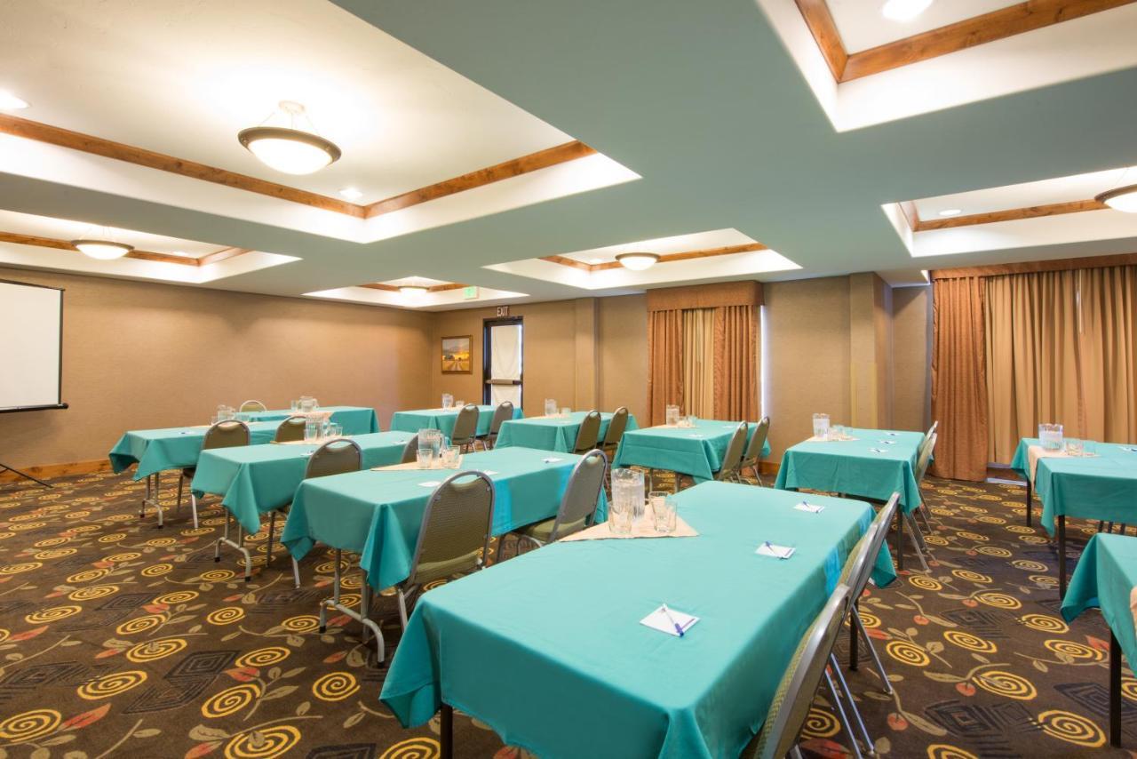 Holiday Inn Express & Suites Douglas By Ihg Exterior foto