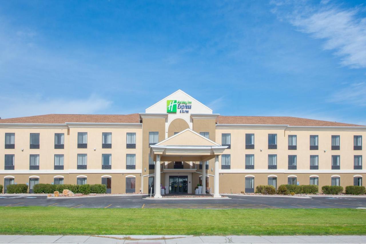 Holiday Inn Express & Suites Douglas By Ihg Exterior foto